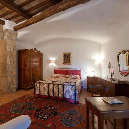 La Casa Degli Archi Hotel Pitigliano Bagian luar foto