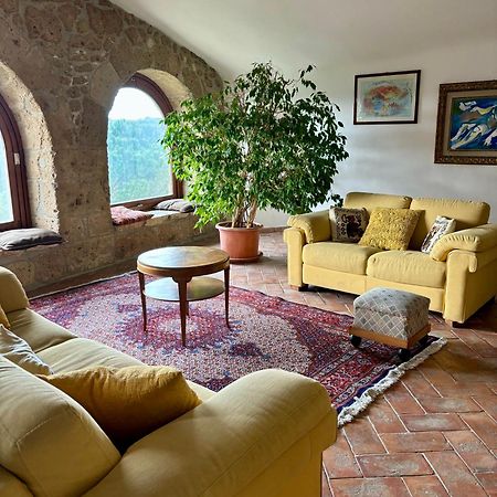 La Casa Degli Archi Hotel Pitigliano Bagian luar foto