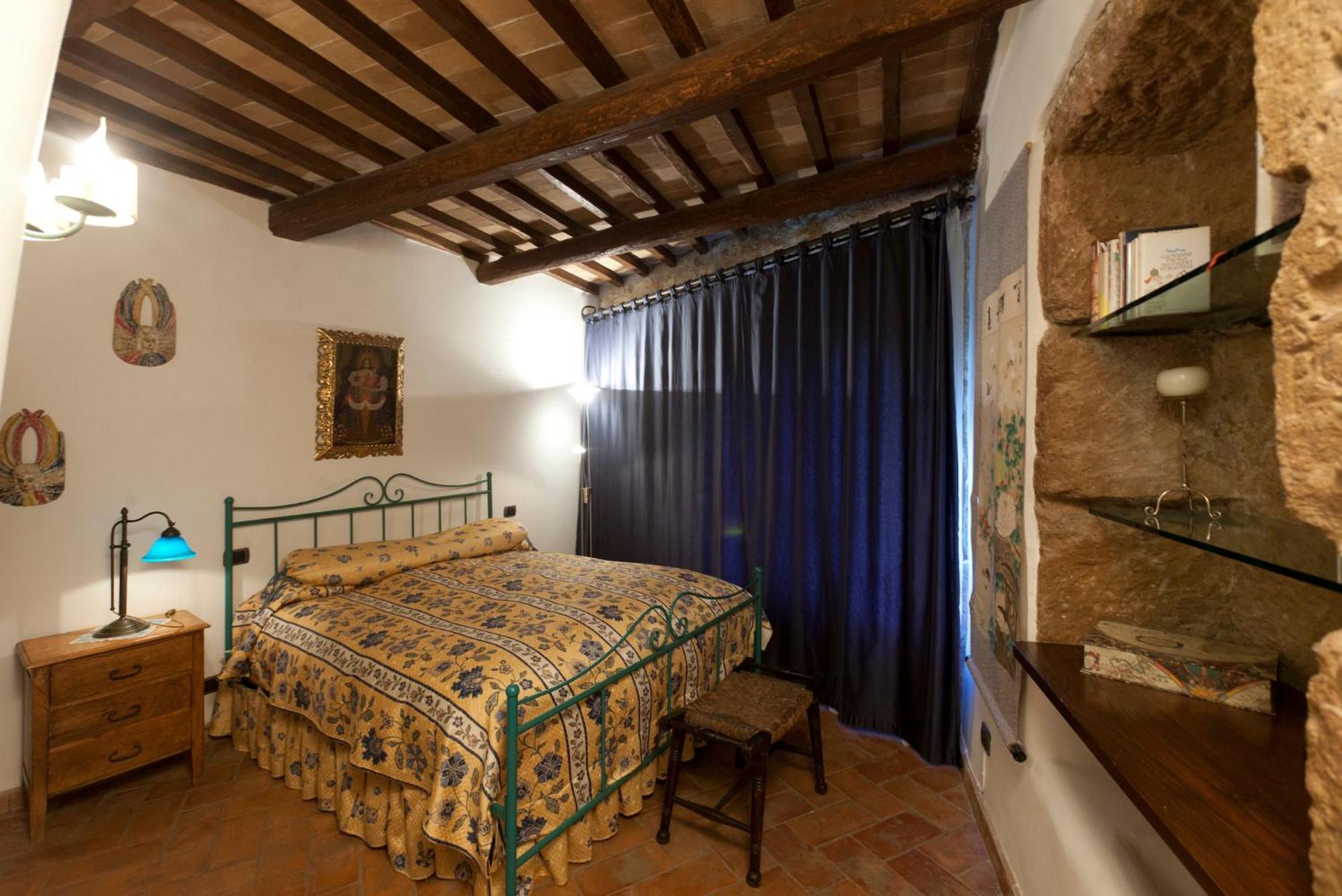 La Casa Degli Archi Hotel Pitigliano Bagian luar foto