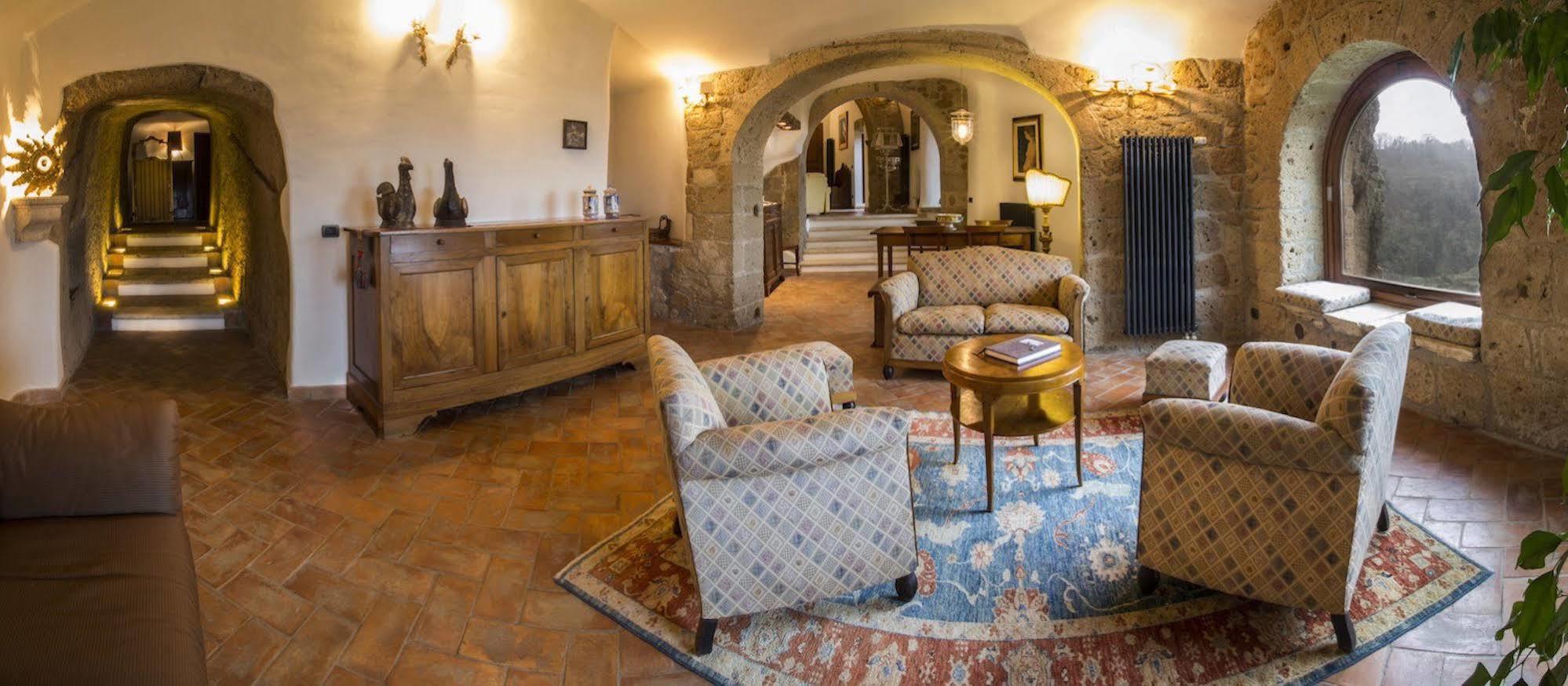La Casa Degli Archi Hotel Pitigliano Bagian luar foto