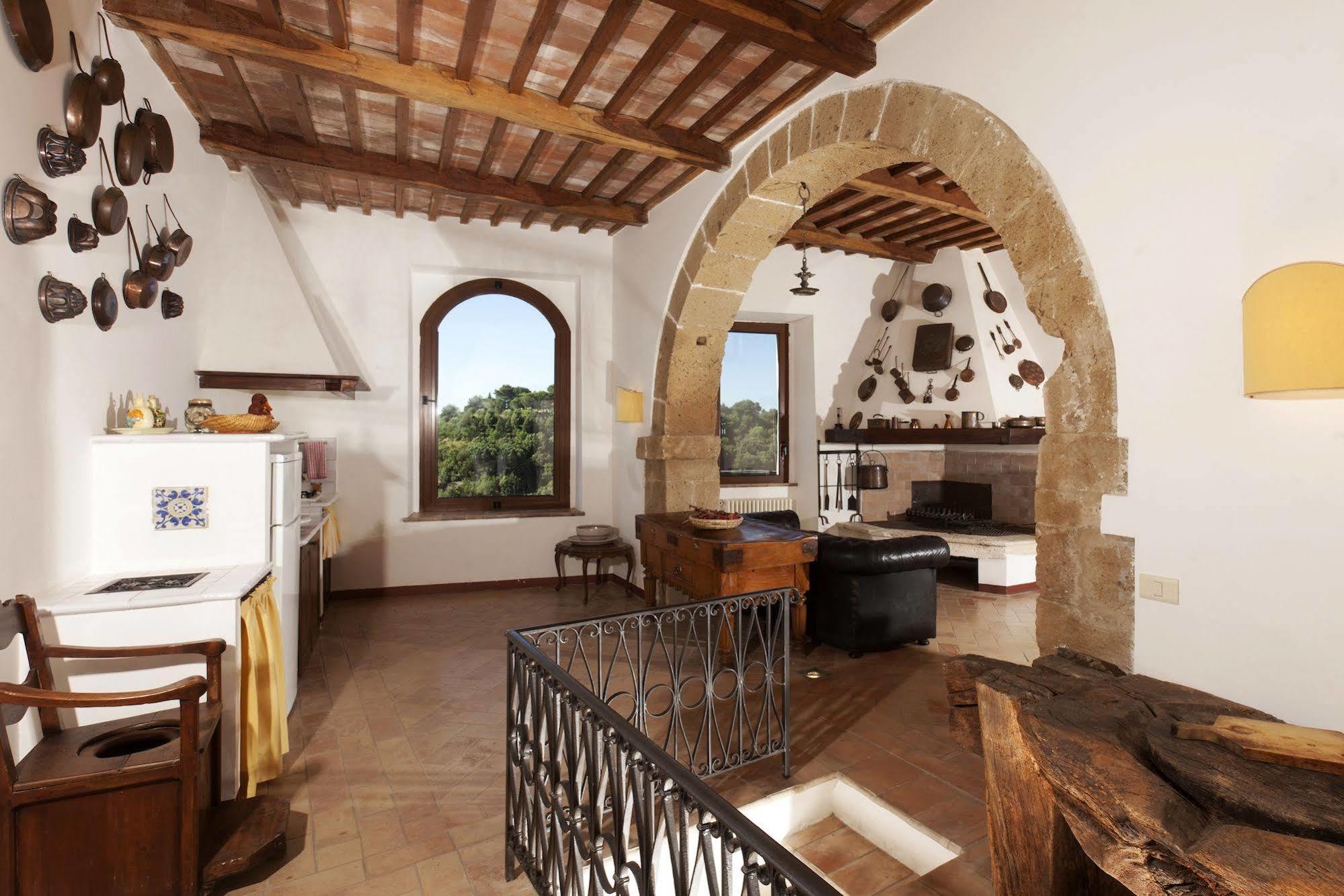 La Casa Degli Archi Hotel Pitigliano Bagian luar foto